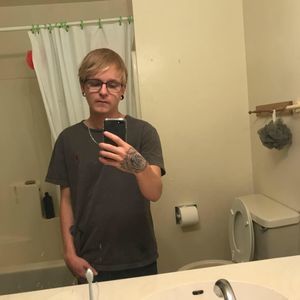 Meet your Posher, Ashlyr